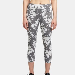 WILL LANE yoga pants 3/4 length